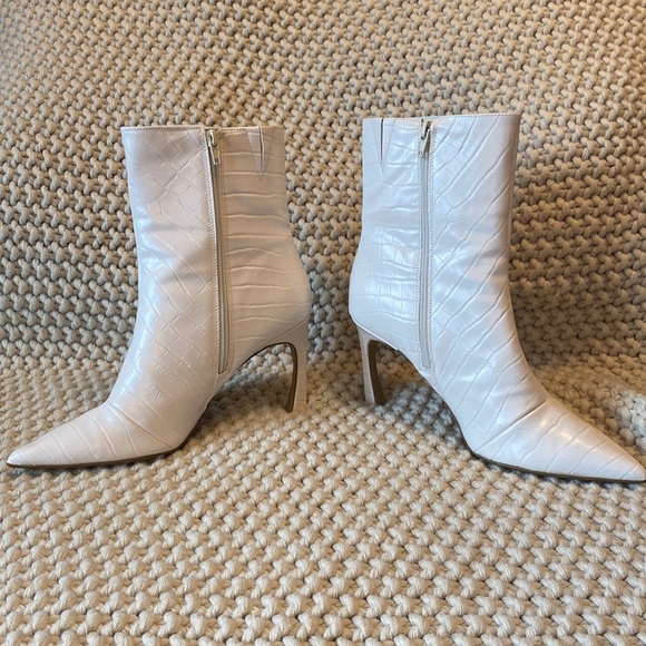 Boots - Picture 2 of 5